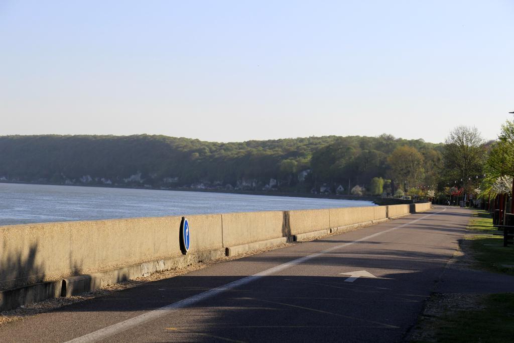 En Bord De Seine Bed & Breakfast Duclair Luaran gambar